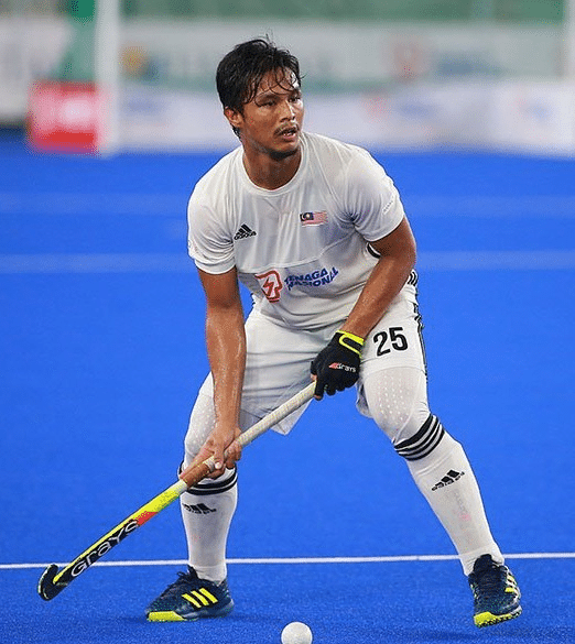Skilled hockey drag flicker Najmi Farizal in the Malaysia hockey League using the Grays Probow Stick