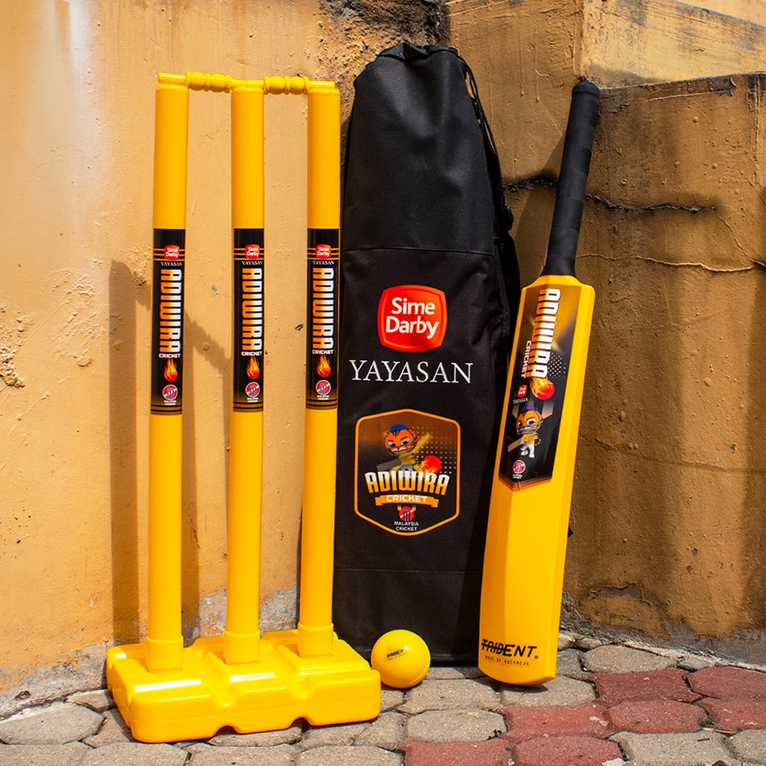 Trident Adiwira Cricket Ball - Image 6