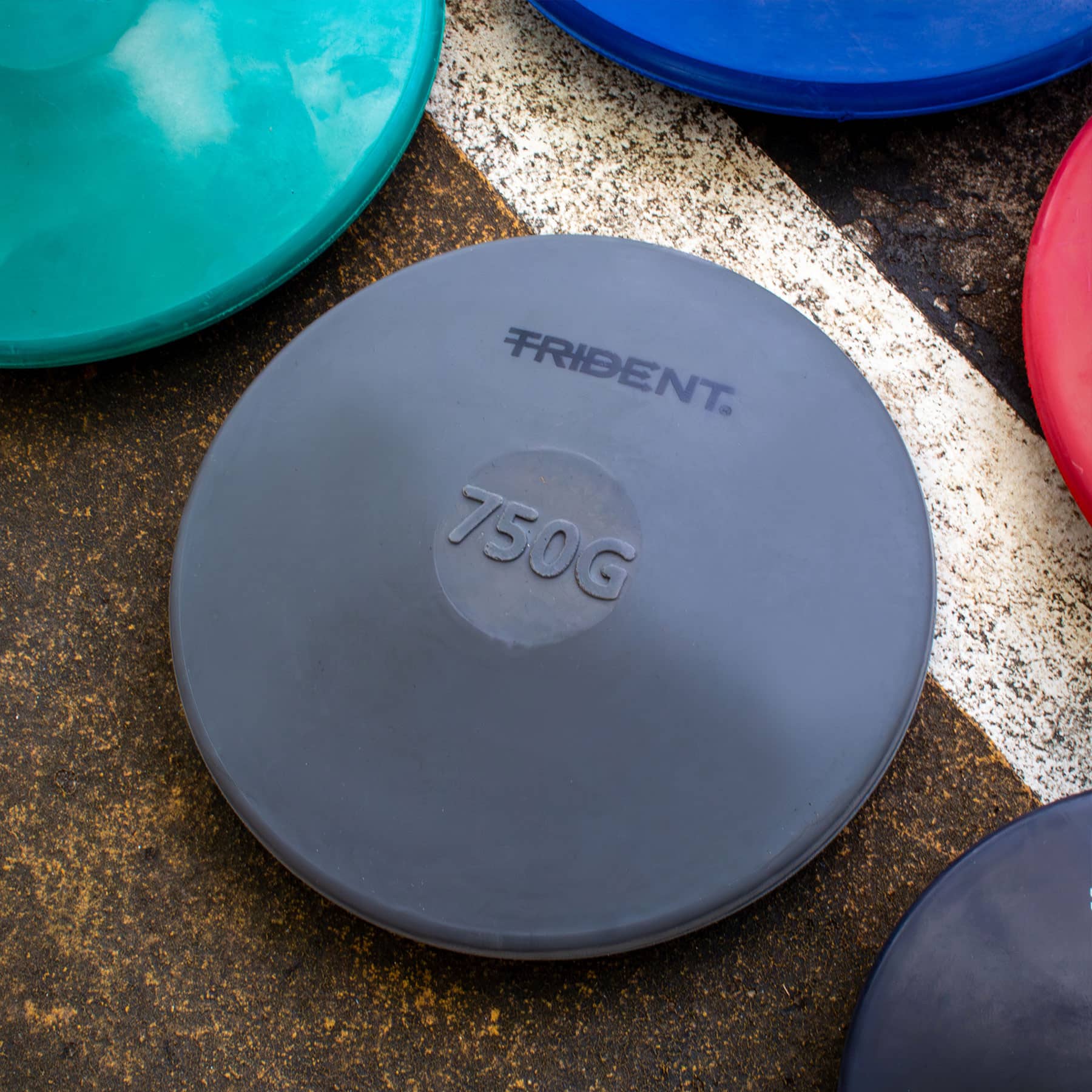 Trident Rubber Discus - 0.75kg - Image 4
