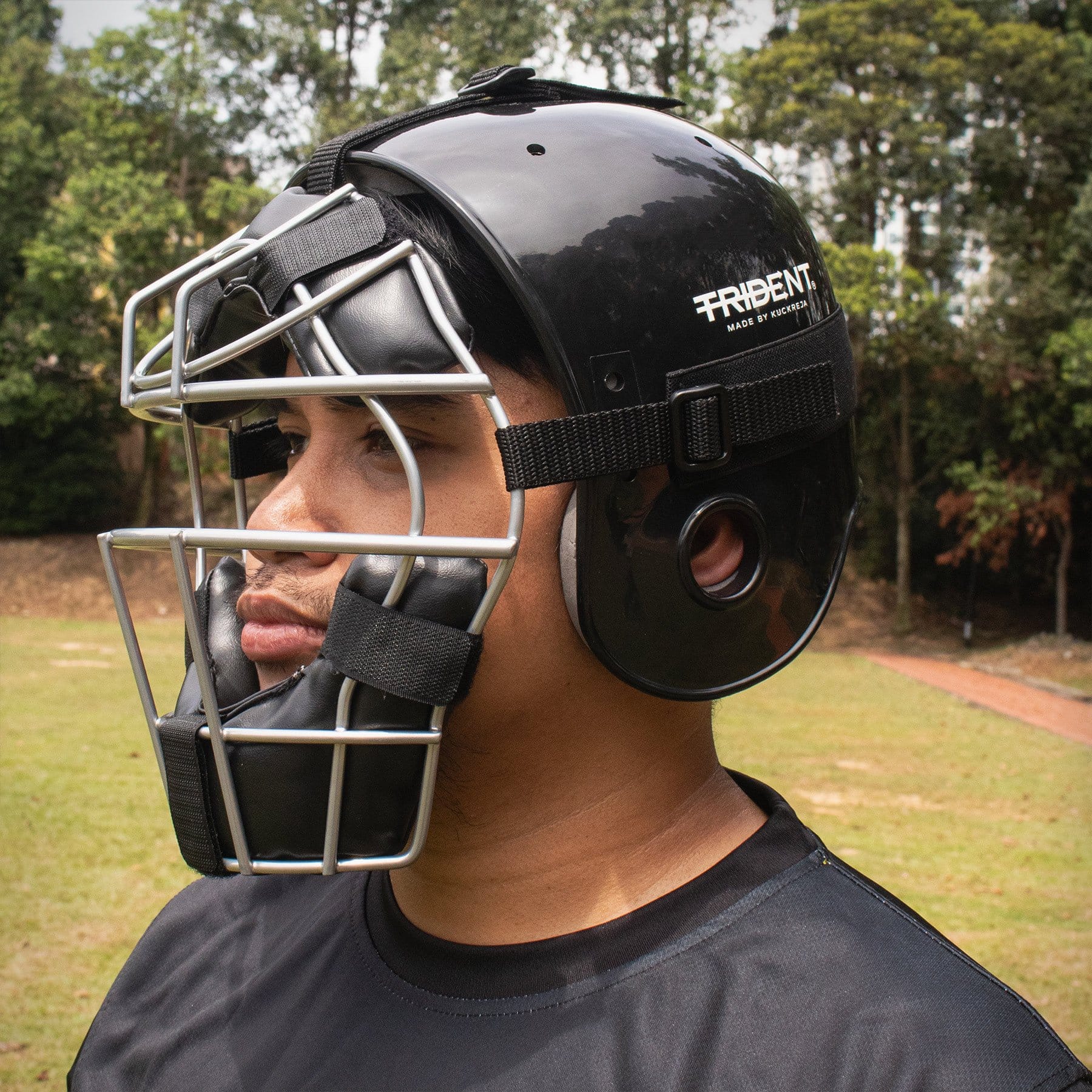 Trident Milestone Softball Catchers Helmet - Image 7